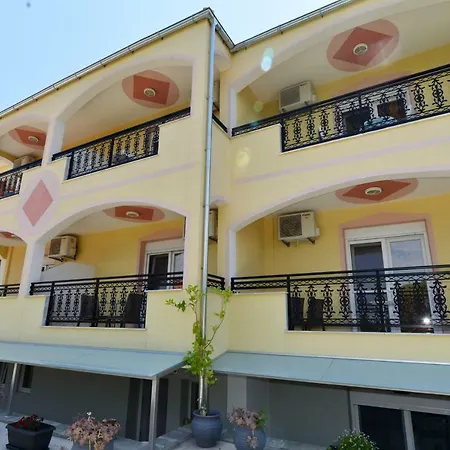 Iraklis Hotel de apartamente 3*