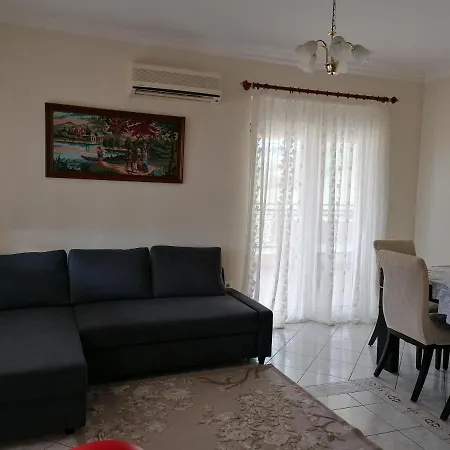 Iraklis Aparthotel