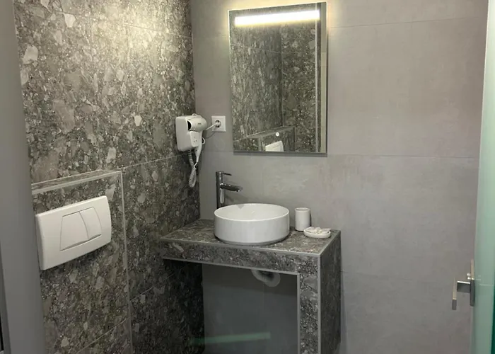 Iraklis Apart Otel 3*