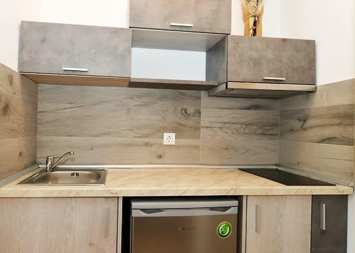 Iraklis Apart Otel 3*